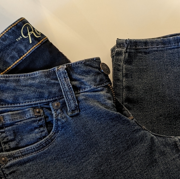 Old Navy Rock Star Skinny Jeans - 0 Petite - Picture 3 of 8